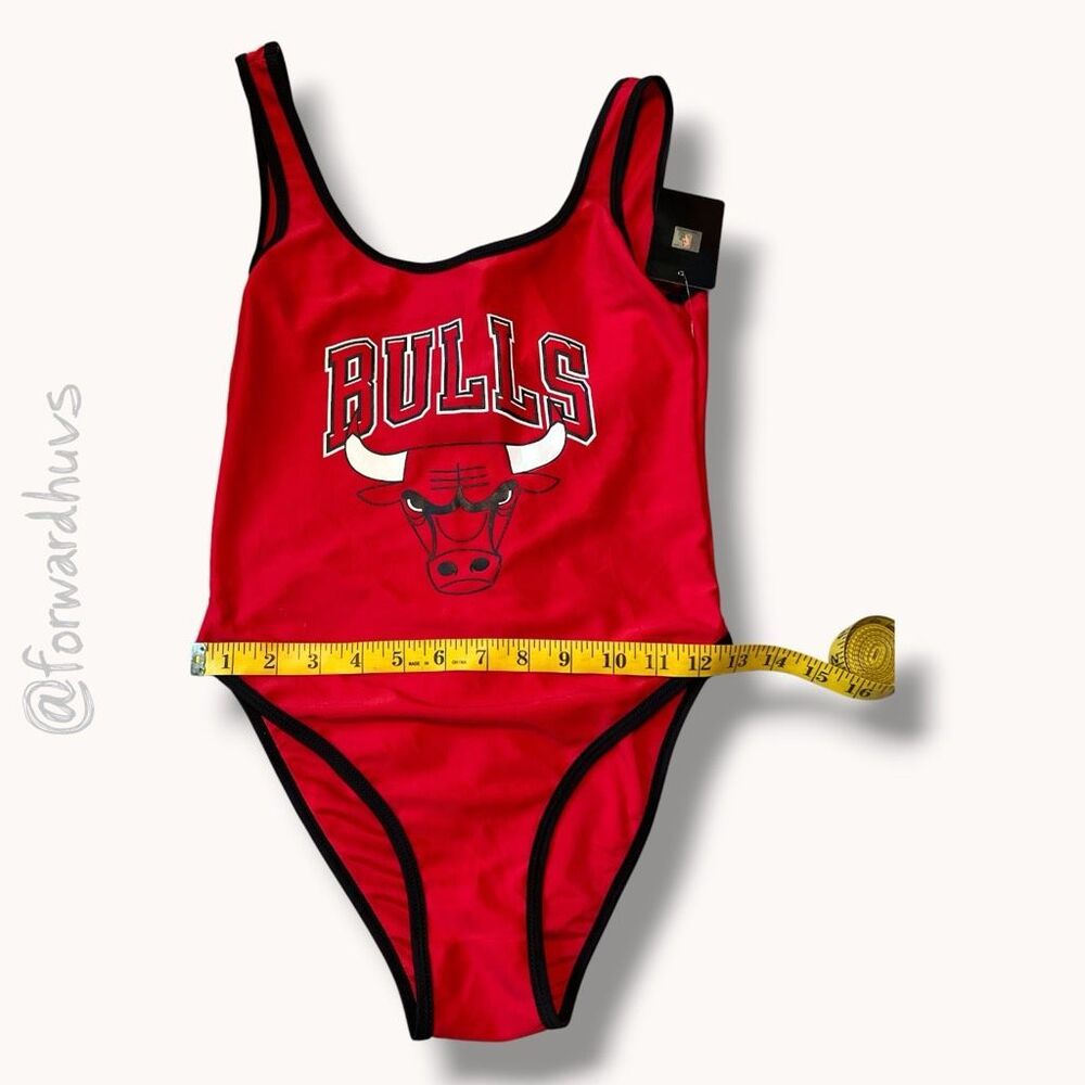 Forever Twentyone x NBA Chicago Bulls Bodysuit Size Medium - Picture 5 of 10